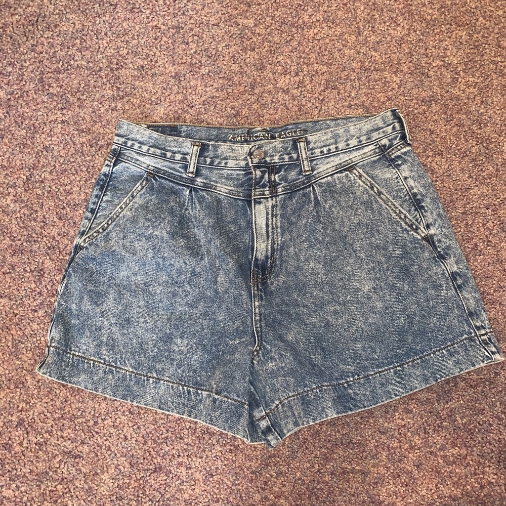 NWOT acid washed American Eagle jeans